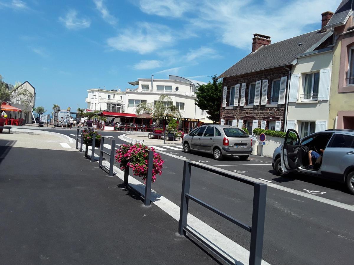 Maison De Vacances A Saint Martin De Brehal Pres De Granville Ngoại thất bức ảnh